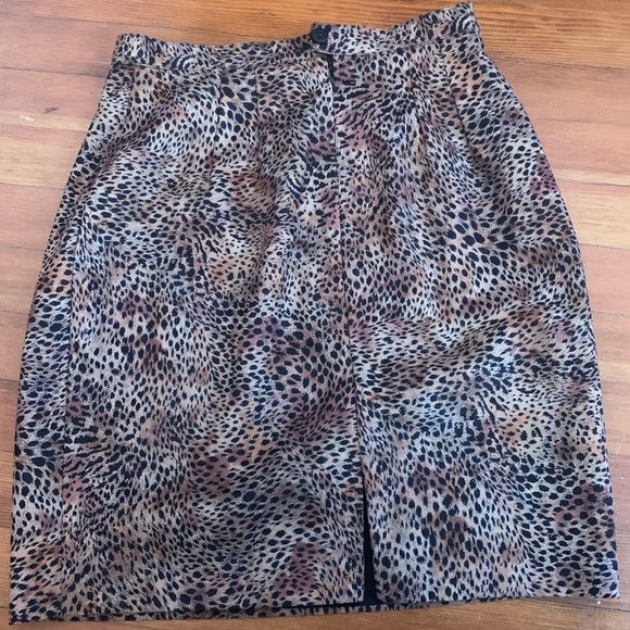 Leopard print skirt - Picture 2 of 5